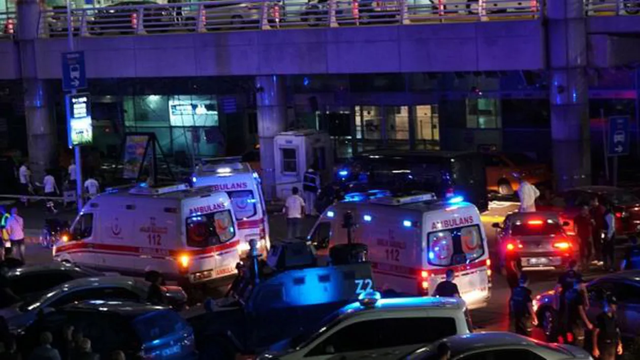 Carnagiul de la Ataturk: 13 suspecți, dintre care 10 turci, arestați pentru "apartenenţă la o organizaţie teroristă"