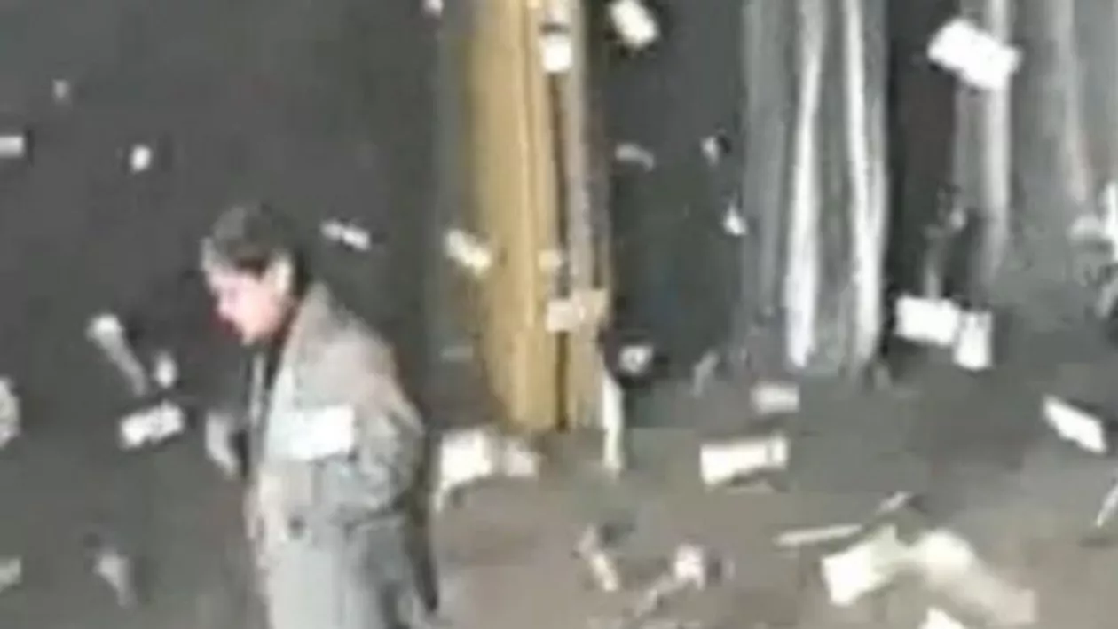 Un gălățean a ales să îşi umilească vecinii printr-un gest demn de nunţile cu manelişti (VIDEO)