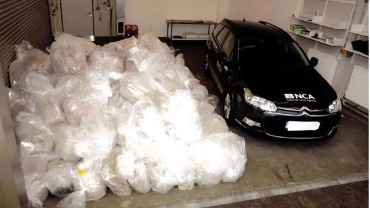 Captură record de droguri în Marea Britanie: 3,2 tone de cocaină, în valoare de peste 500 milioane de lire, găsite la bordul unui remorcher (FOTO)