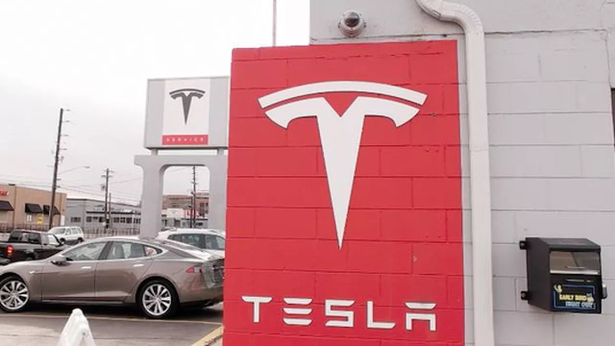 Planul secret al Tesla Motors: Elon Musk vizează revoluţionarea transportului public