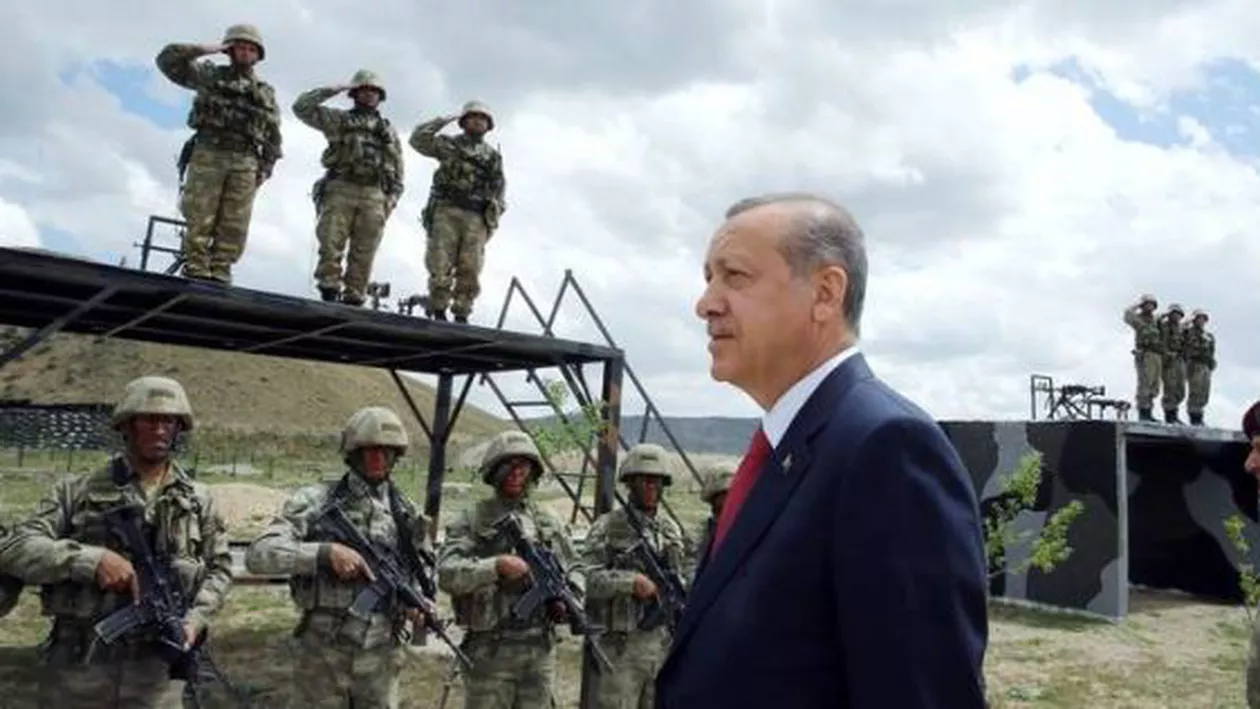 "Lovitura de stat din Turcia a fost respinsă. Trupele să se întoarcă în cazarmă". Anunțul a fost făcut de Guvernatorul Istanbulului şi purtătorul de cuvânt al serviciilor de informaţii