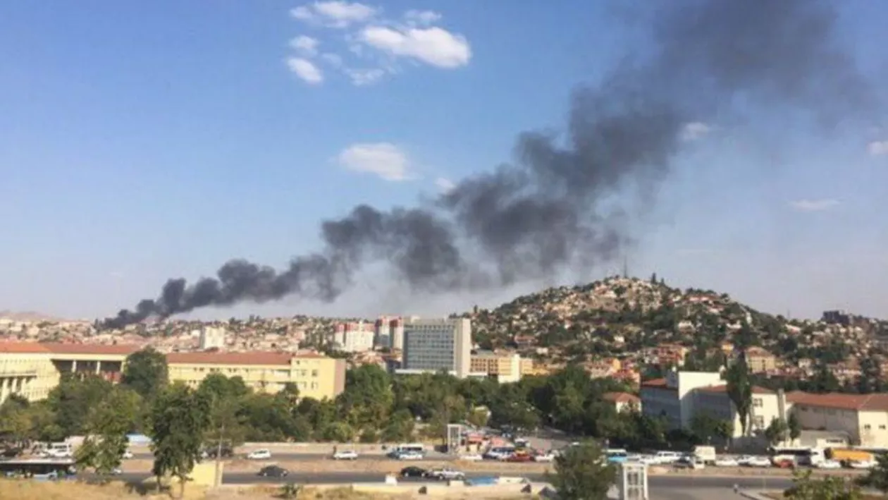 Explozie urmată de un incendiu la un complex rezidențial din Ankara (FOTO, VIDEO)