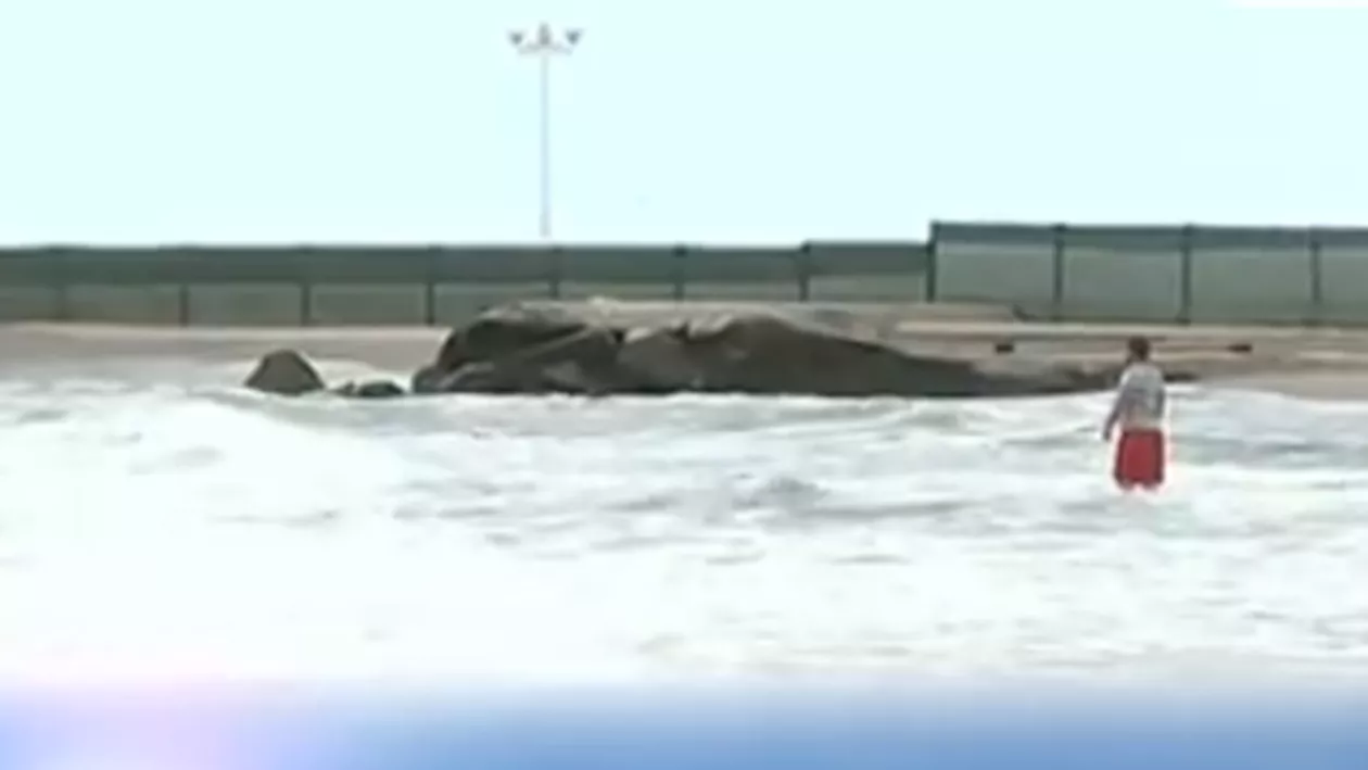 Un tânăr s-a înecat la Neptun, chiar în fața vilei lui Iohannis (VIDEO)