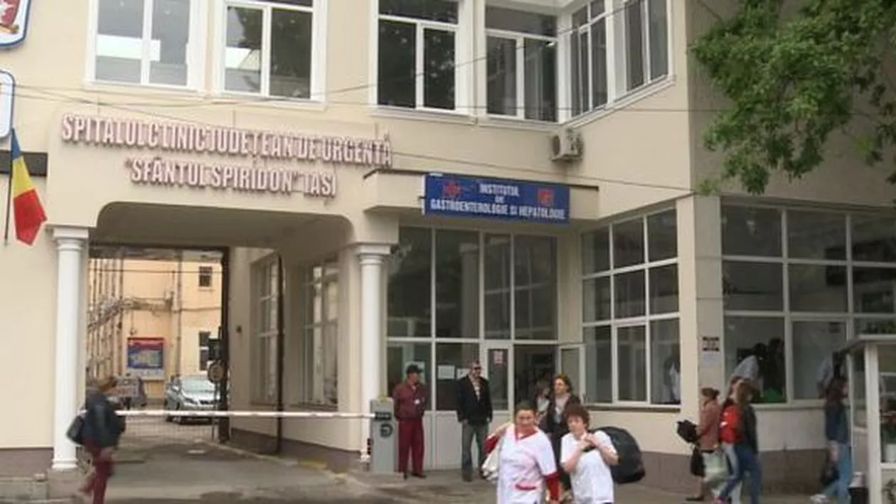 ”Nu cred că s-a mai văzut aşa ceva în Europa, în ultimii 100 de ani”: În Clinica de Chirurgie Plastică din Iaşi sunt operați câte doi pacienţi, simultan, în aceeaşi sală
