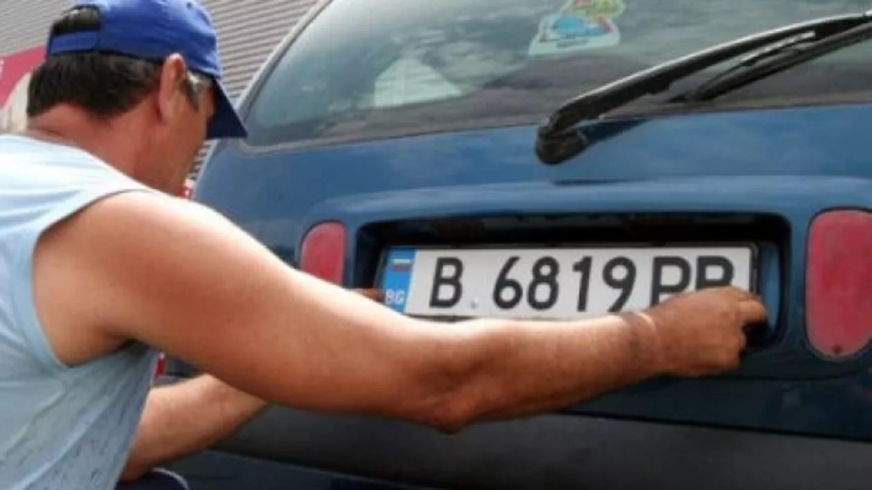 Românii cu mașini înmatriculate în Bulgaria riscă radierea și chiar dosar penal dacă circulă fără asigurare de răspundere civilă mai mult de 14 zile