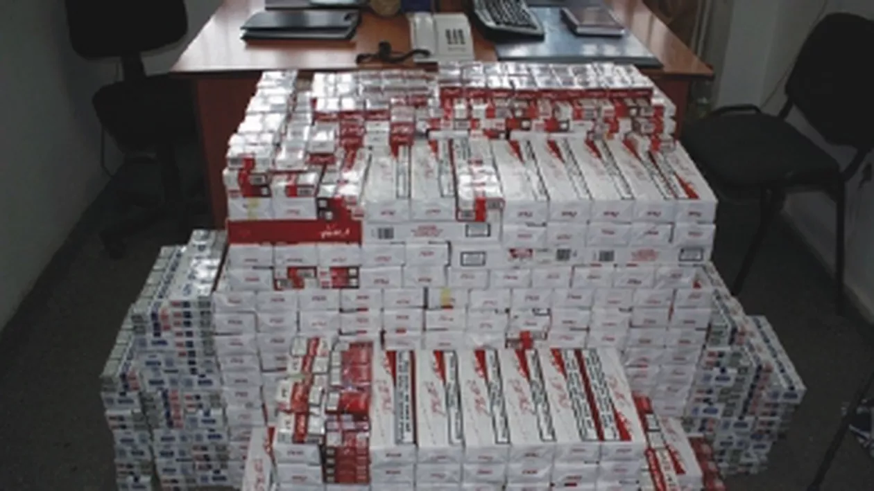 Poliţia de Frontieră a descoperit 3.500 de pachete de ţigări de contrabandă ascunse într-o căruţă cu nisip