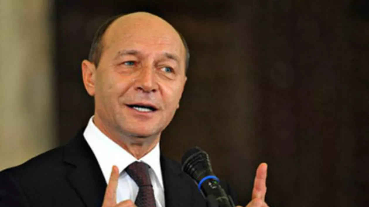 Traian Băsescu dezvăluie: "Vedeţi filmuleţul şi veţi înţelege de ce sunt împotriva primirii masive a islamiştilor în Europa!" (VIDEO)