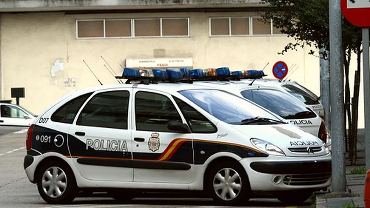 Un român este căutat în Spania, fiind acuzat că ar fi răpit din Marea Britanie o minoră