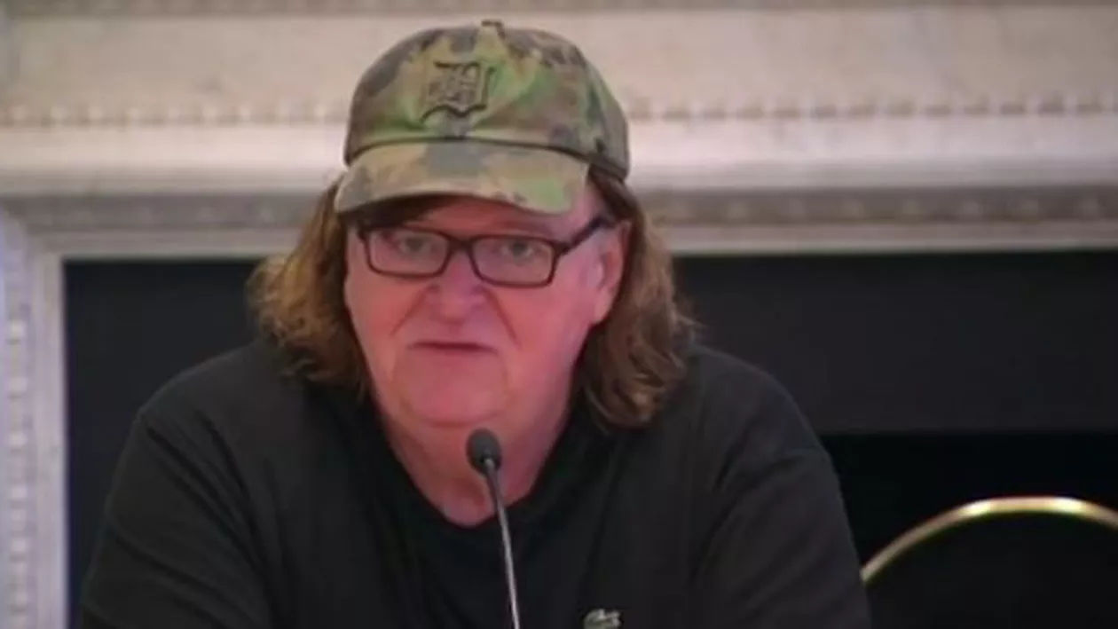 Michael Moore expune motivele pentru care crede că Donald Trump va câştiga alegerile din SUA (VIDEO)