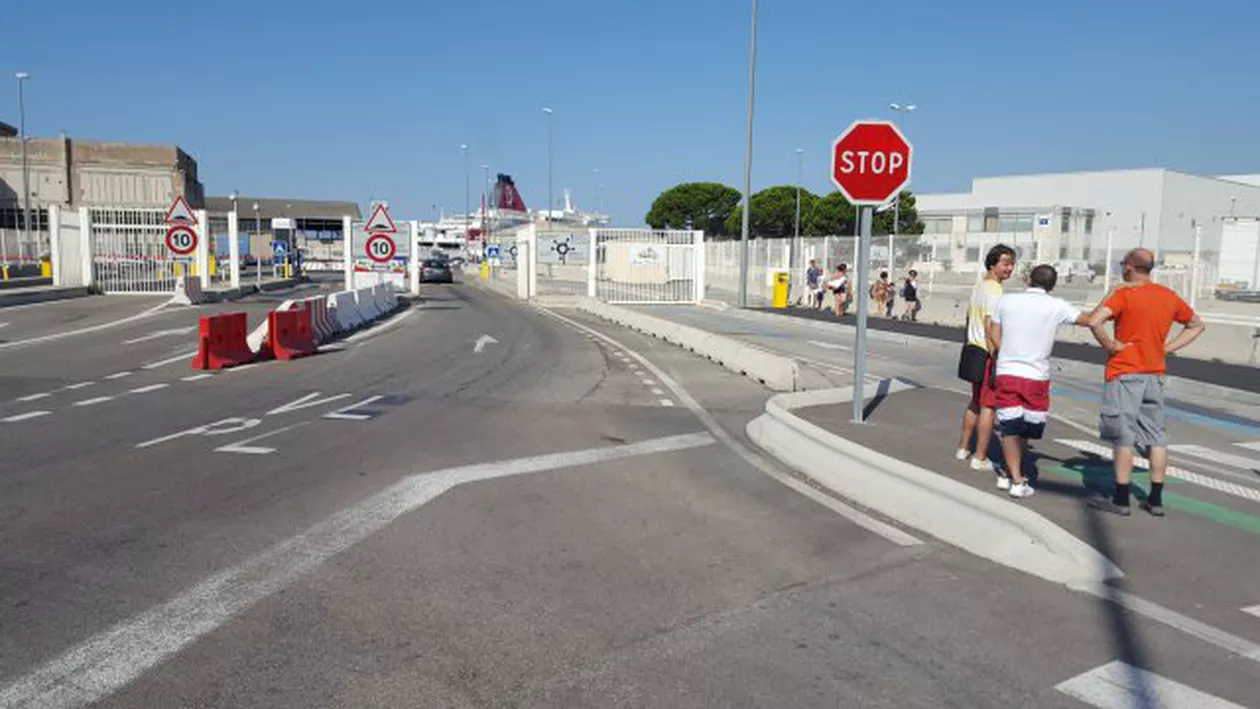 Alertă cu bombă în Marsilia! Un feribot a fost evacuat, după ce s-a auzit o explozie