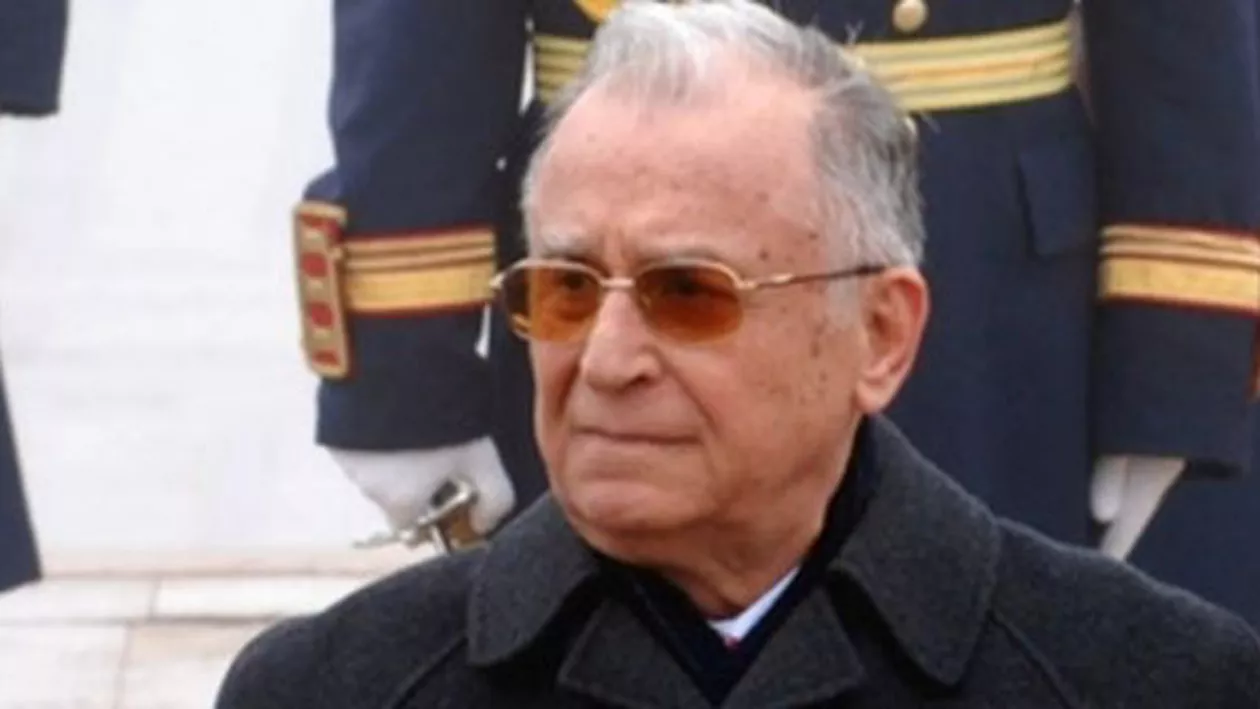 Ion Iliescu: Am aflat cu tristețe vestea morții Reginei Ana și transmit întreaga mea compasiune pentru această grea pierdere Regelui Mihai și membrilor familiei regale