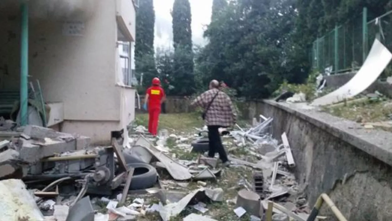Explozie puternică la parterul unui bloc din Iași: Două persoane au murit și mai multe au fost rănite (VIDEO)