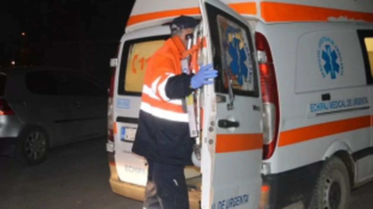 Dej: Doi copii care au căzut de la etaj au reuşit să supravieţuiască. Căderea lor a fost atenuată de crengile copacilor