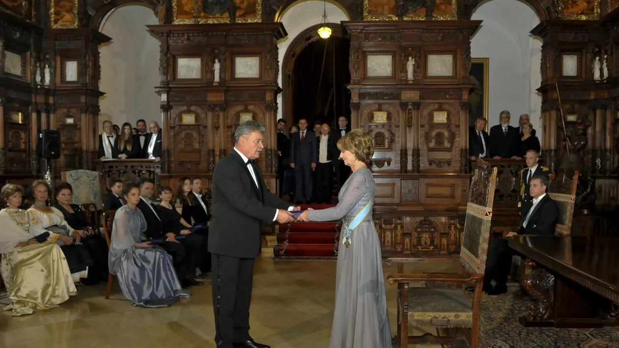 Casa Regală ar putea fi obligată să înapoieze o sumă uriașă de bani, după o hotărâre a Guvernului Cioloş