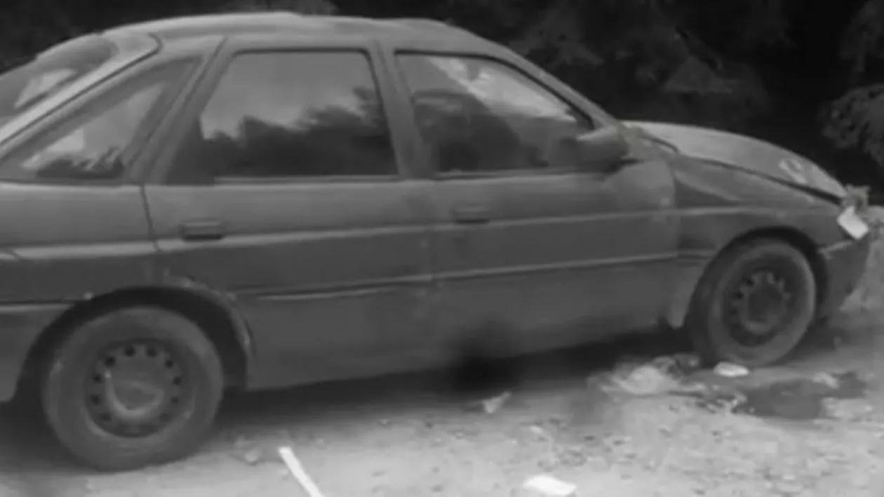 Selfie mortal pentru o tânără din Vâlcea! Fata a ieșit prin trapa unei mașini pentru a-și face poze, dar autoturismul a derapat (VIDEO)