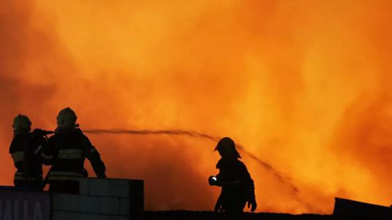 Incendiului într-o tabără ilegală de refugiaţi din Berlin. Şase persoane au fost rănite