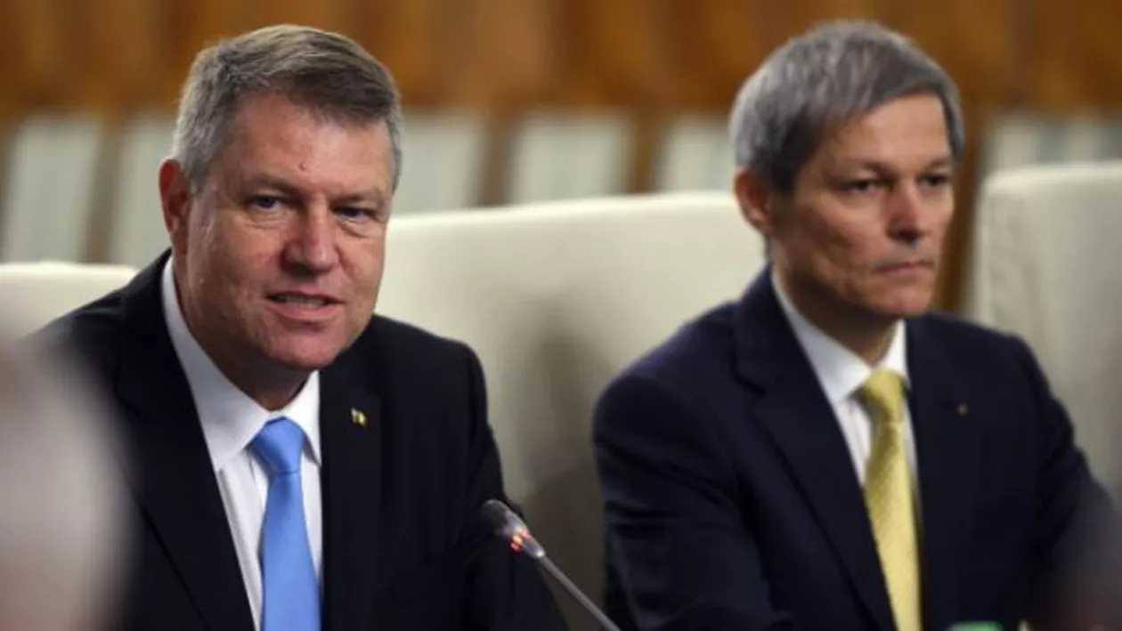 Iohannis și Cioloș vor fi miercuri la Castelul Peleş pentru a prezenta condoleanţe la moartea Reginei Ana (VIDEO)