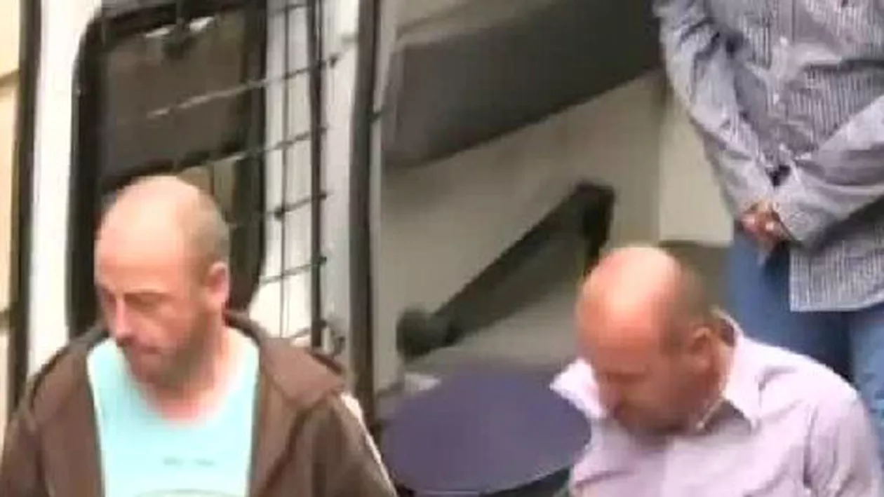 Trei dintre ”traficanții de arme” din reportajul Sky News, arestați preventiv (VIDEO)