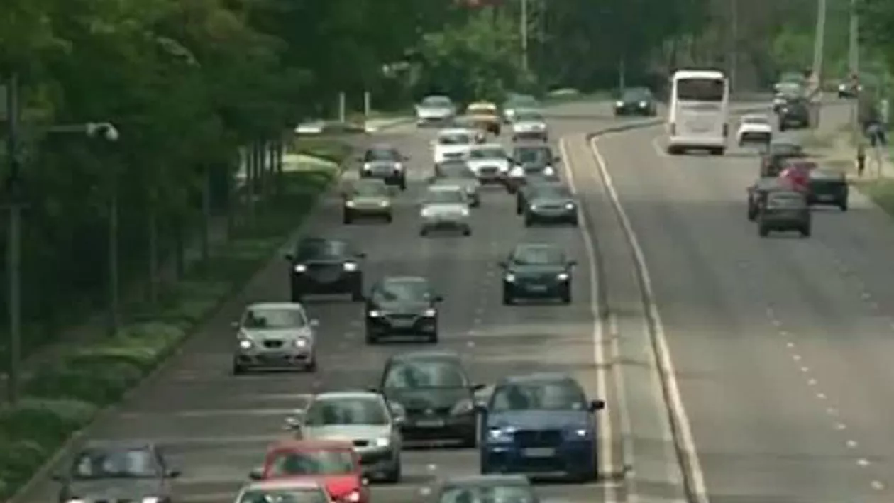 Trafic intens pe Valea Prahovei: Se circulă bară la bară pe drumul către munte (VIDEO)