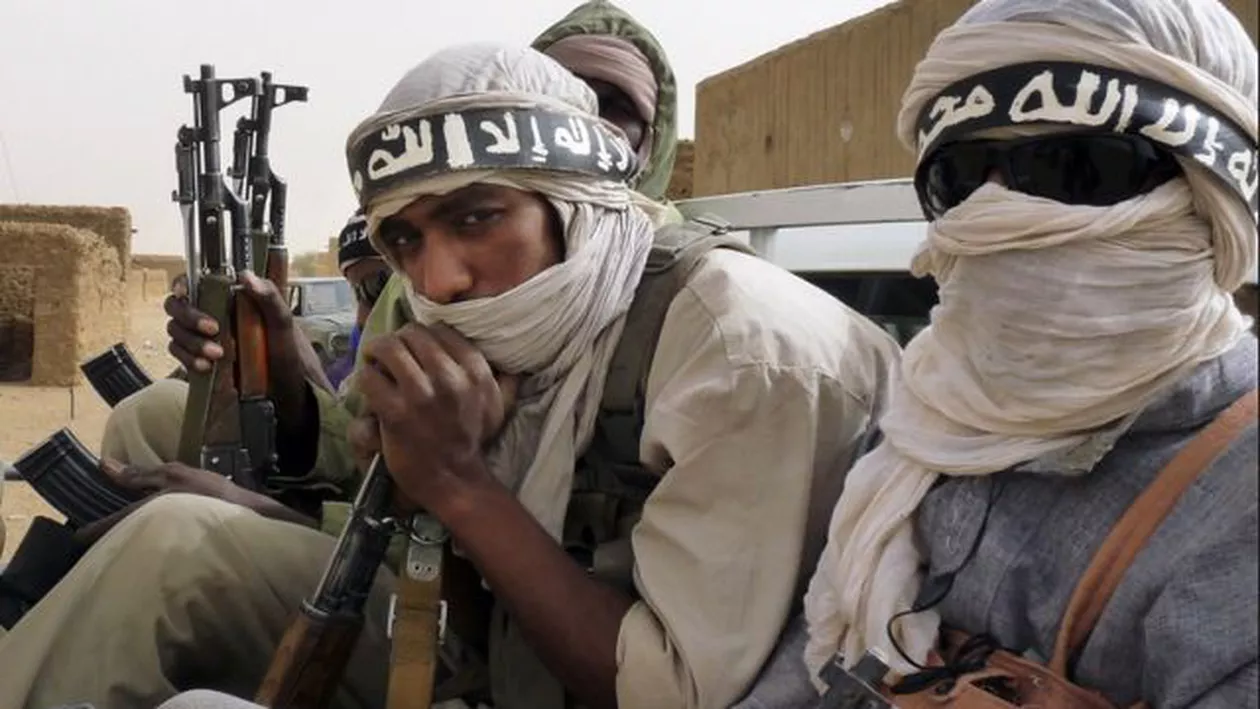 "Suntem îngrijorați". Șeful serviciului german de informații interne afirmă că ISLAMIȘTII RECRUTEAZĂ migranți din centrele pentru REFUGIAȚI