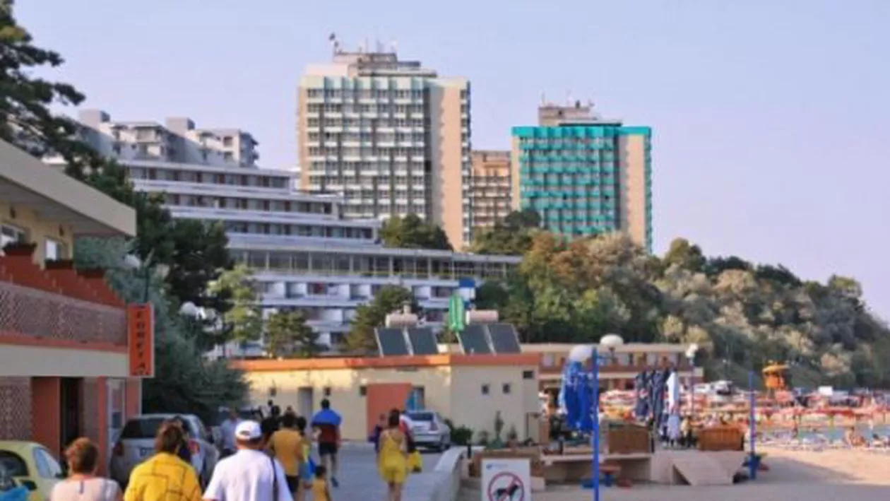 Imaginea litoralului românesc. ANPC: Mâncare expirată, mizerie şi lenjerie murdară în hoteluri, cluburi şi terase
