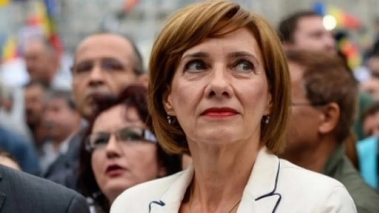 Carmen Iohannis, criticată după ce a postat un mesaj pe Facebook
