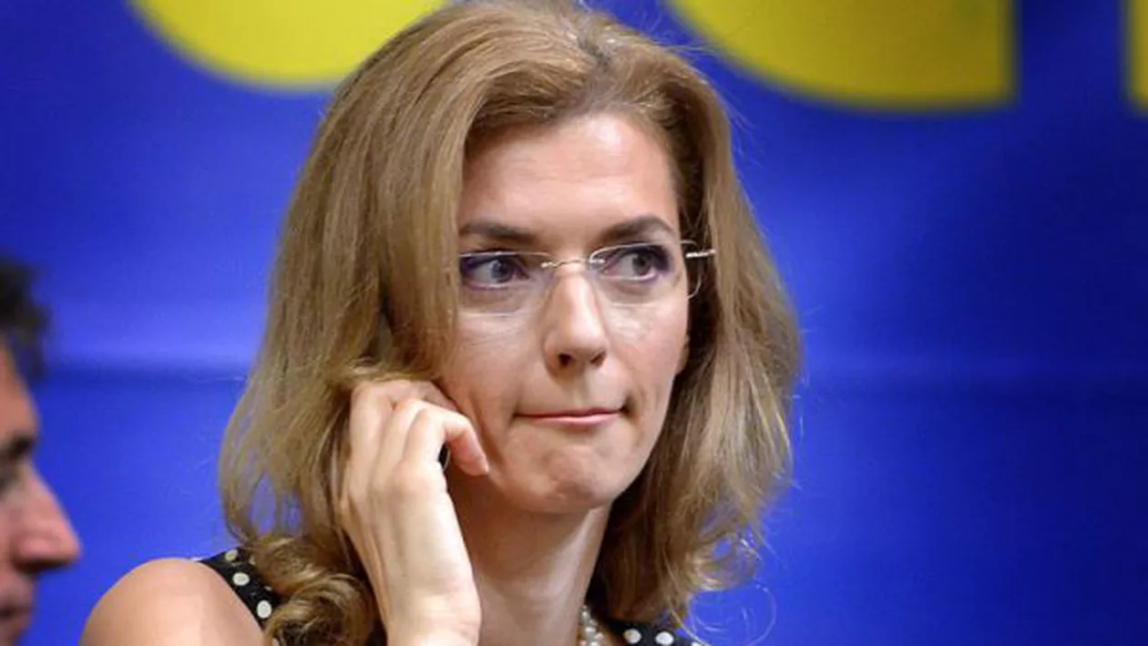 Gorghiu este acuzată de tinerii ALDE că este campioana contractelor cu statul (VIDEO)
