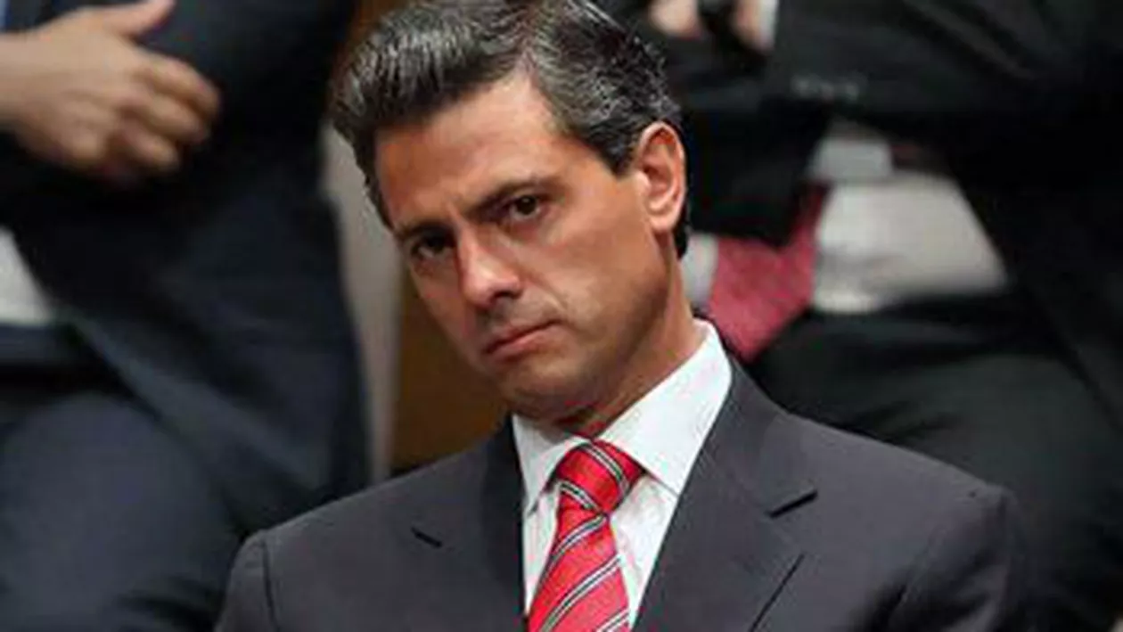 Politica și plagiatul: Președintele Mexicului este acuzat că a copiat o treime din teza de licență