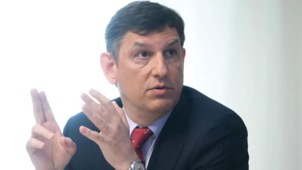 "Cu băiatul meu am stat la coadă la Londra 5 ore, pe ploaie, fără să reuşim să votăm". Vicepremierul Costin Borc a reacționat în urma declarațiilor lui Ponta