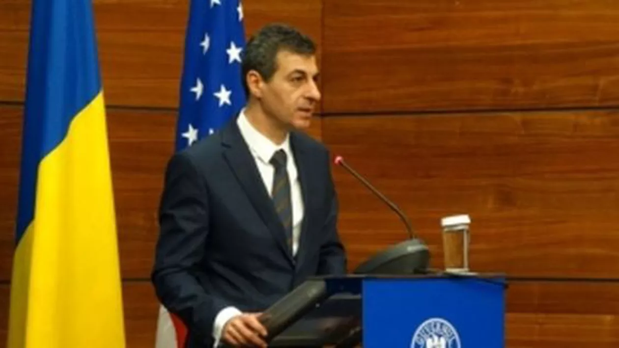 Șeful serviciilor de informații militare din SUA, primit de ministrul Mihnea Motoc la sediul MApN