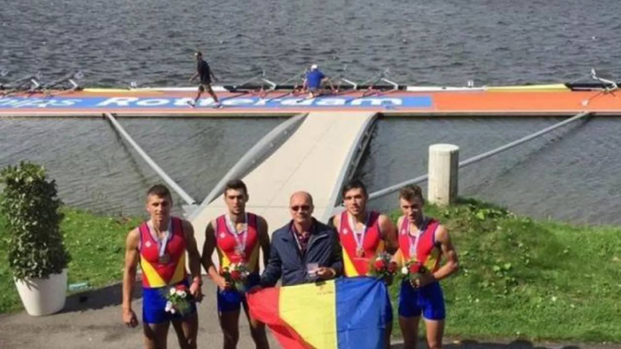 Aur la Campionatele de la Rotterdam pentru juniorii din echipajul de 4 rame! Românii au stabilit un nou record mondial
