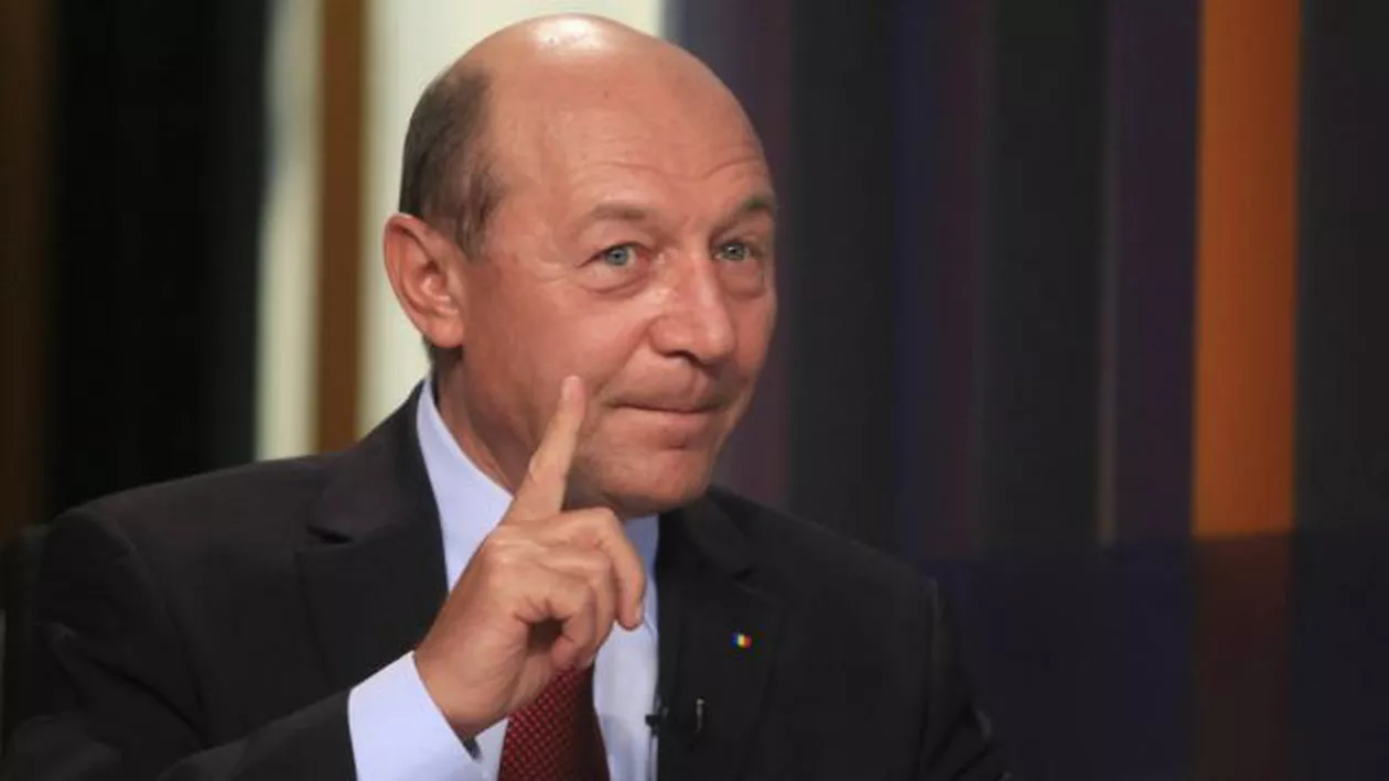 Băsescu: PRU e extremist, va fi urmărit mereu de momentul în care preşedintele partidului arunca de pe scenă drapelul UE