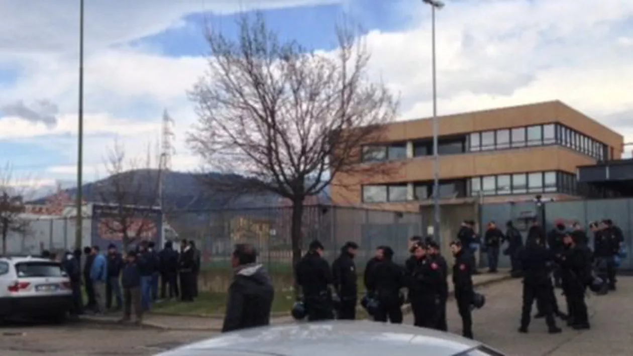 Italia: Un român a fost lovit de un carabinier, dar tot el era să ajungă la închisoare. Cum a fost achitat de judecător