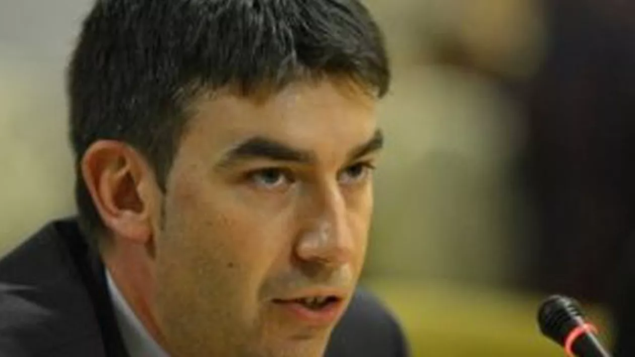 Cine este Dragoș Tudorache, propus de premierul Dacian Cioloș pentru a prelua portofoliul Internelor