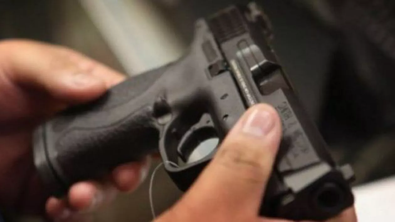 Tragedie în Călărași: Un polițist a fost găsit împușcat mortal cu arma din dotare. Bărbatul s-ar fi sinucis (VIDEO)