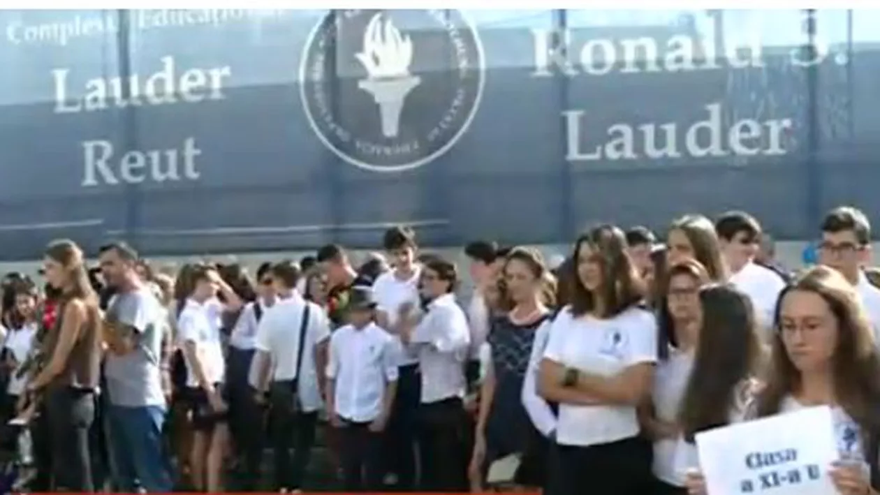 Început de an școlar de excepție la Lauder-Reut: Mesajele motivaţionale, felicitările şi emoţiile care i-au îmbrăţişat pe toţi cei prezenţi (VIDEO)