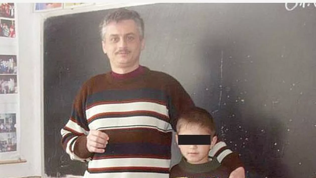 Un director de şcoală din România dă lecţii de SEX pe Facebook (FOTO)