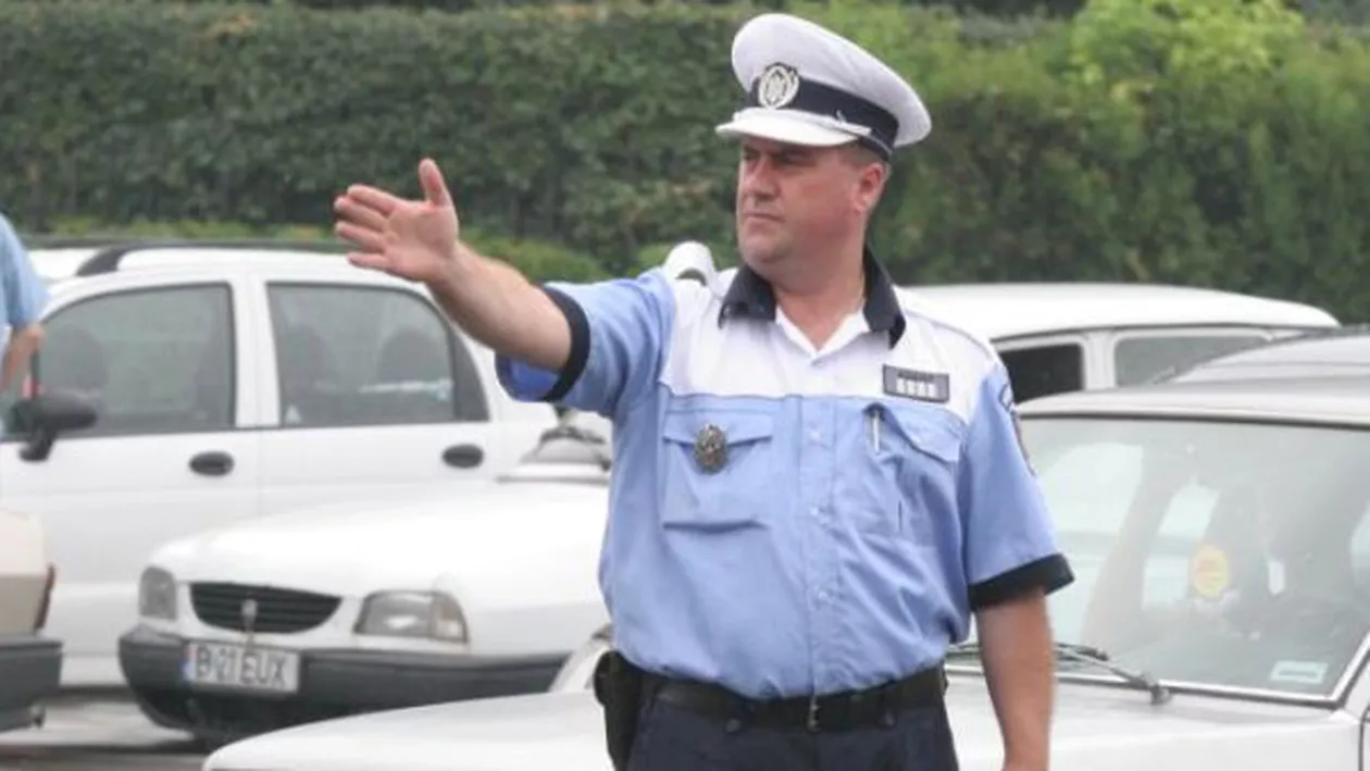 Circ pe străzile din Vrancea! Un bărbat i-a mușcat mâna polițistului care voia să îl amendeze