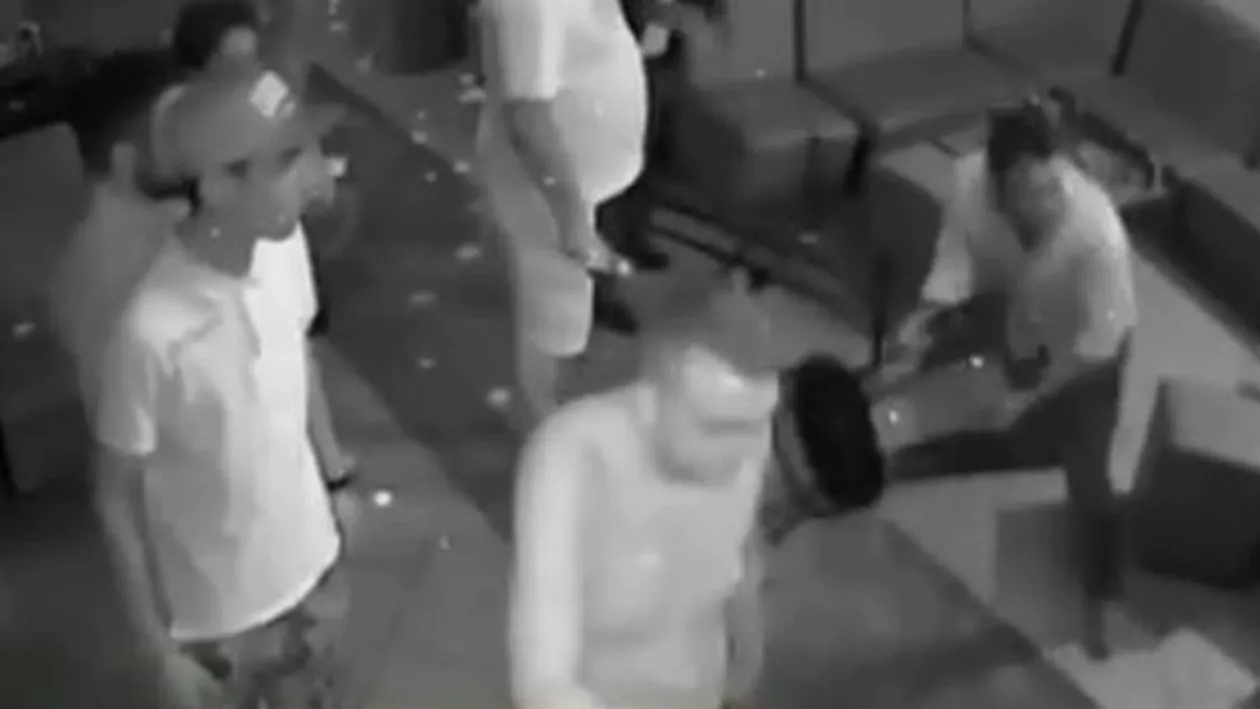 Scene de o violență extremă într-un club din Timișoara. 12 indivizi au împărțit pumni și palme în toată încăperea (VIDEO)