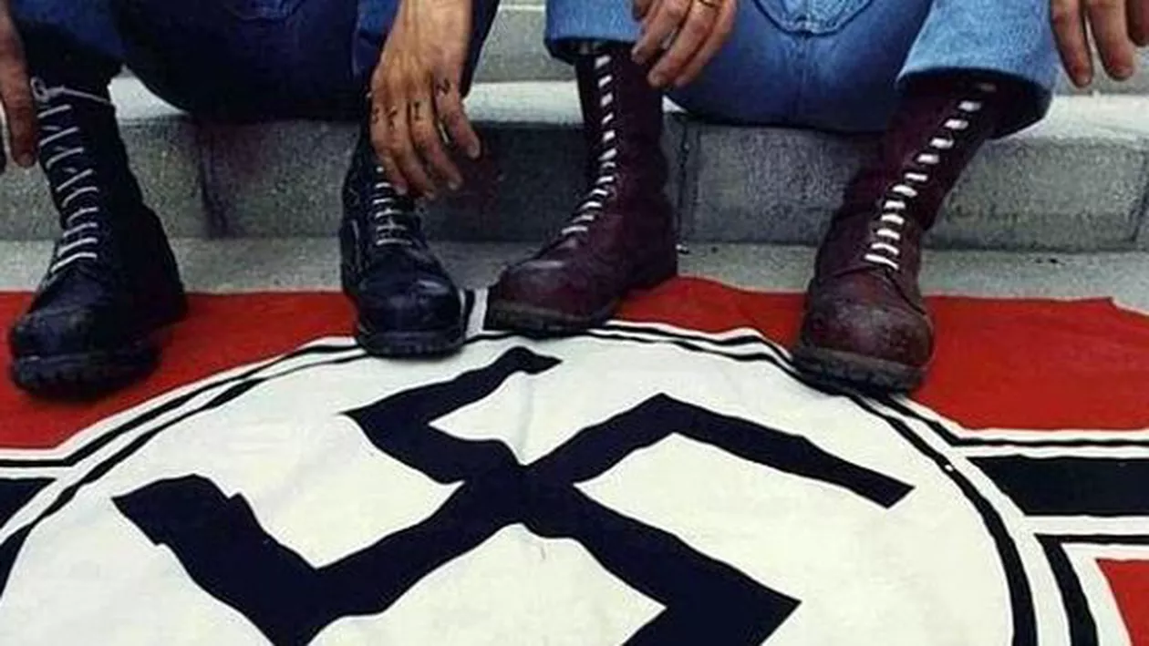Bancă de alimente, dar doar pentru albii fără adăpost! Un grup de neo-naziști din Scoția profită de drama unor oameni pentru a-și atrage noi adepți