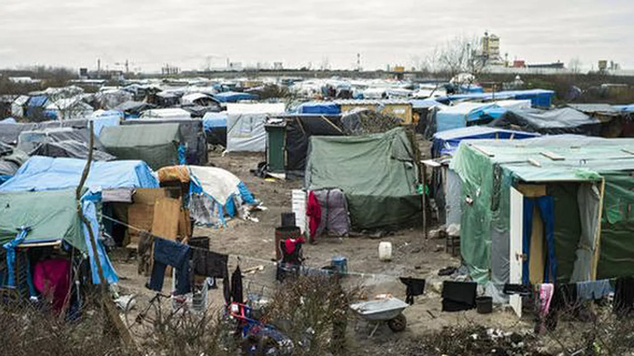 Unii voluntari din ”jungla din Calais” sunt acuzați că exploatează sexual refugiații, inclusiv copiii