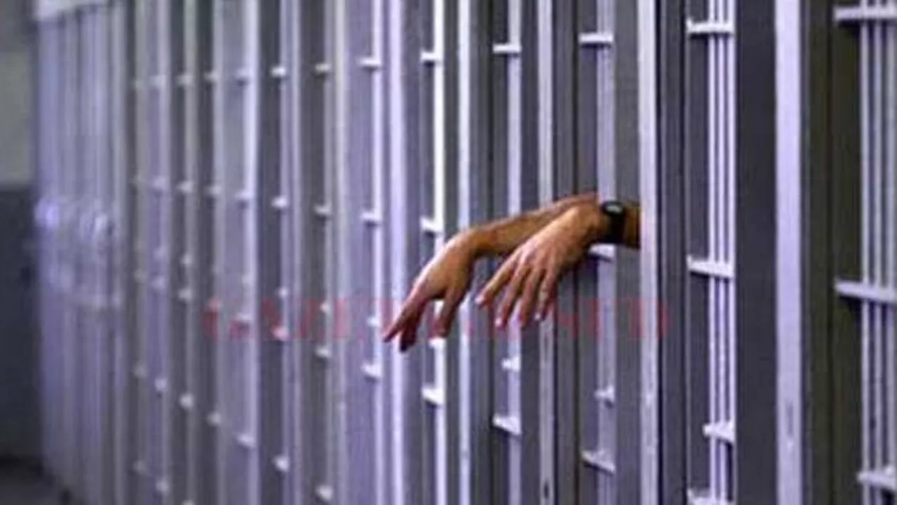 Un deținut de la Penitenciarul Oradea a evadat: Bărbatul a fost găsit într-un hotel din oraș în urma unui control (VIDEO)