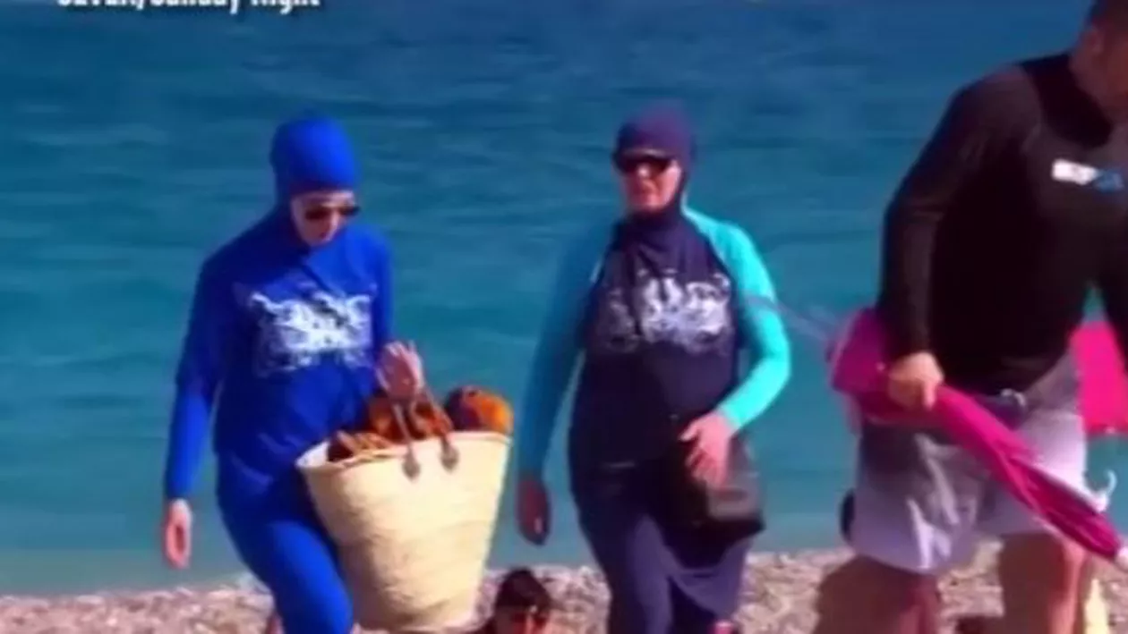 Realitate dură sau manipulare după modelul Sky News în România? Un reportaj prezintă două femei în burkini forțate să plece de pe o plajă din Franța. Cum au stat lucrurile de fapt (VIDEO)