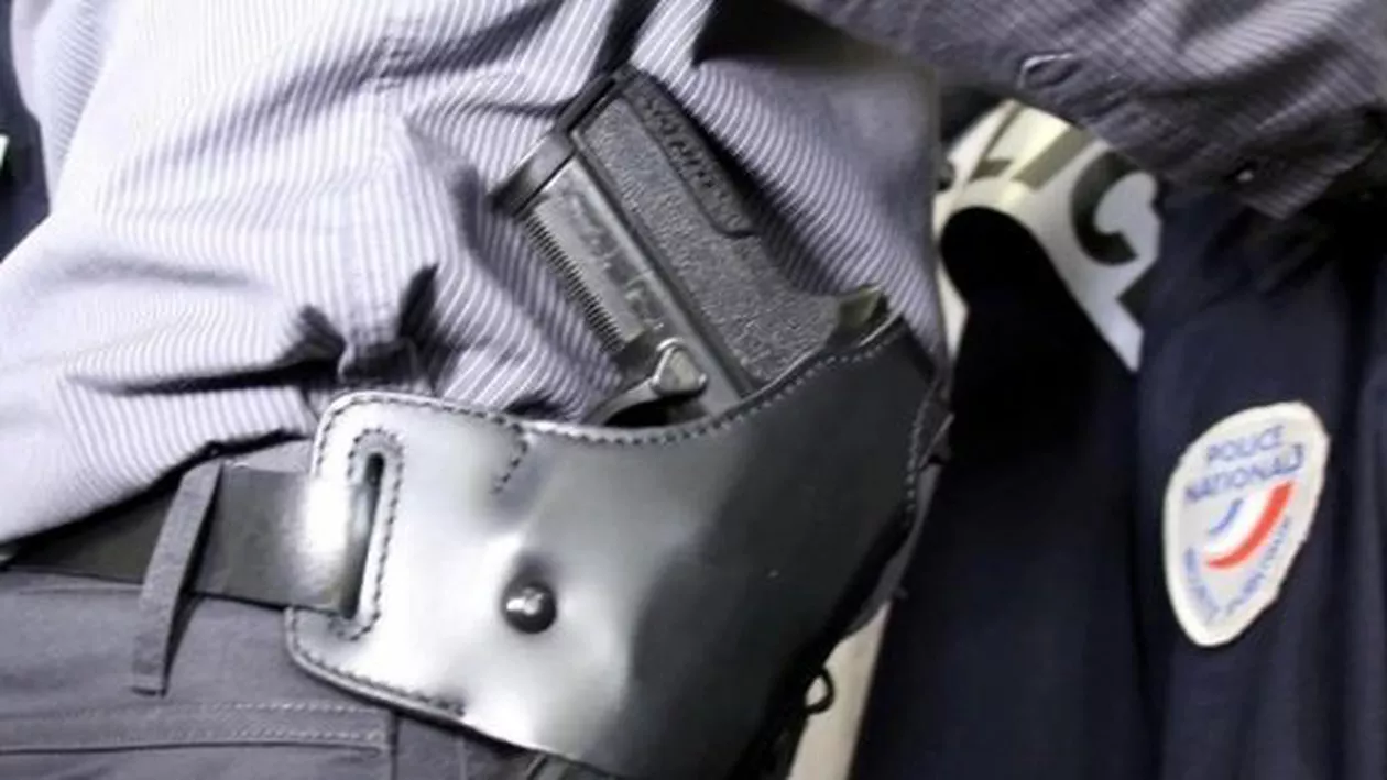 Un român a fost înjunghiat pe o stradă din Nisa. Tânărul se află în stare gravă după ce a fost rănit în gât și în piept