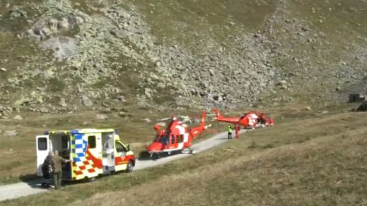Un elicopter militar s-a prăbușit într-o zonă muntoasă din Elveția: Doi piloți au murit (FOTO)