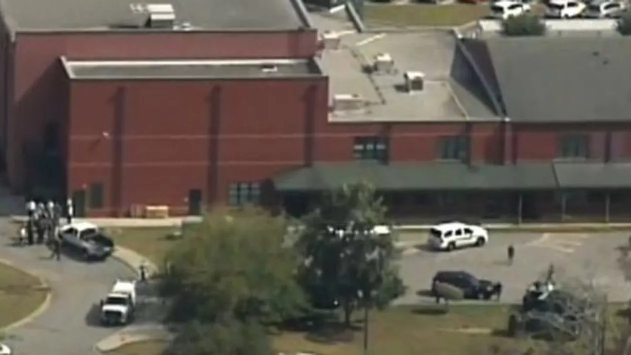 Atac armat într-o școală din statul american Carolina de Sud: Cel puțin doi elevi au fost răniți (FOTO)