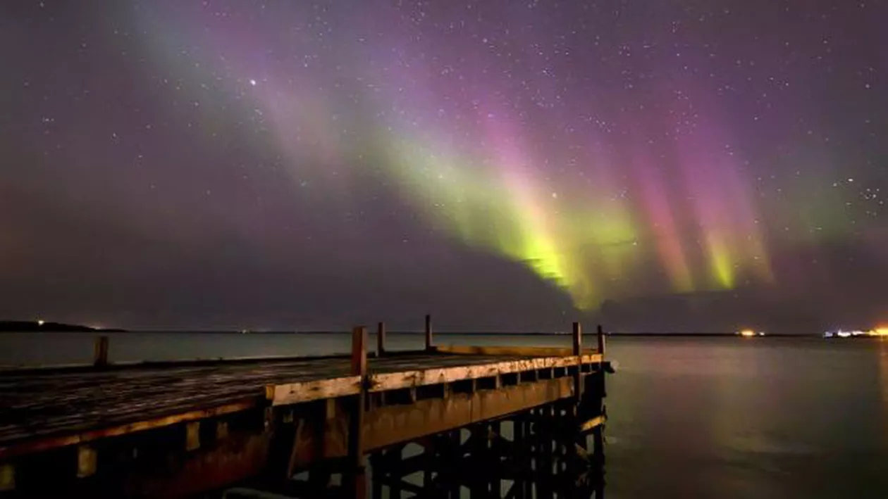 Islanda a oprit luminile pentru a putea admira spectacolul dat de Aurora Boreală (FOTO, VIDEO)
