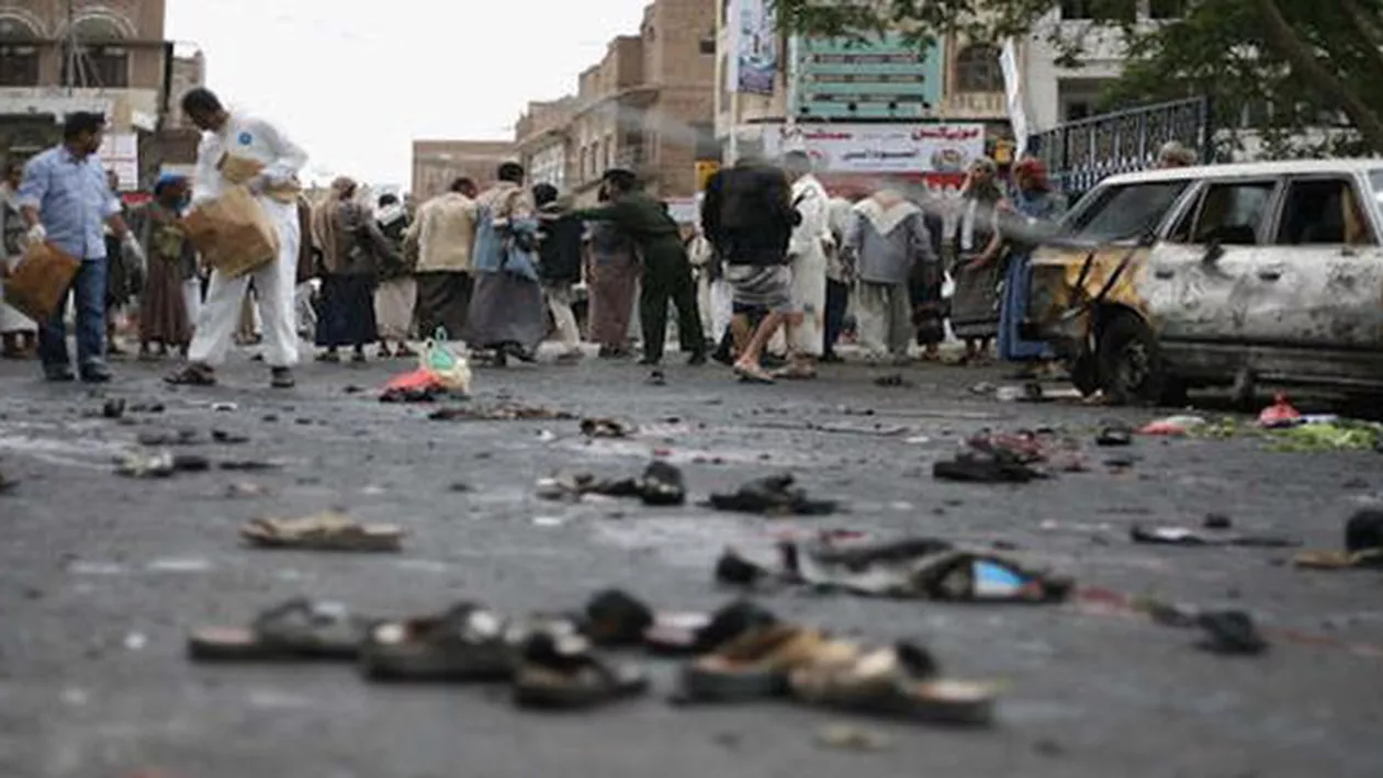 Atac sinucigaș într-un oraș din Yemen: un mort și trei răniți
