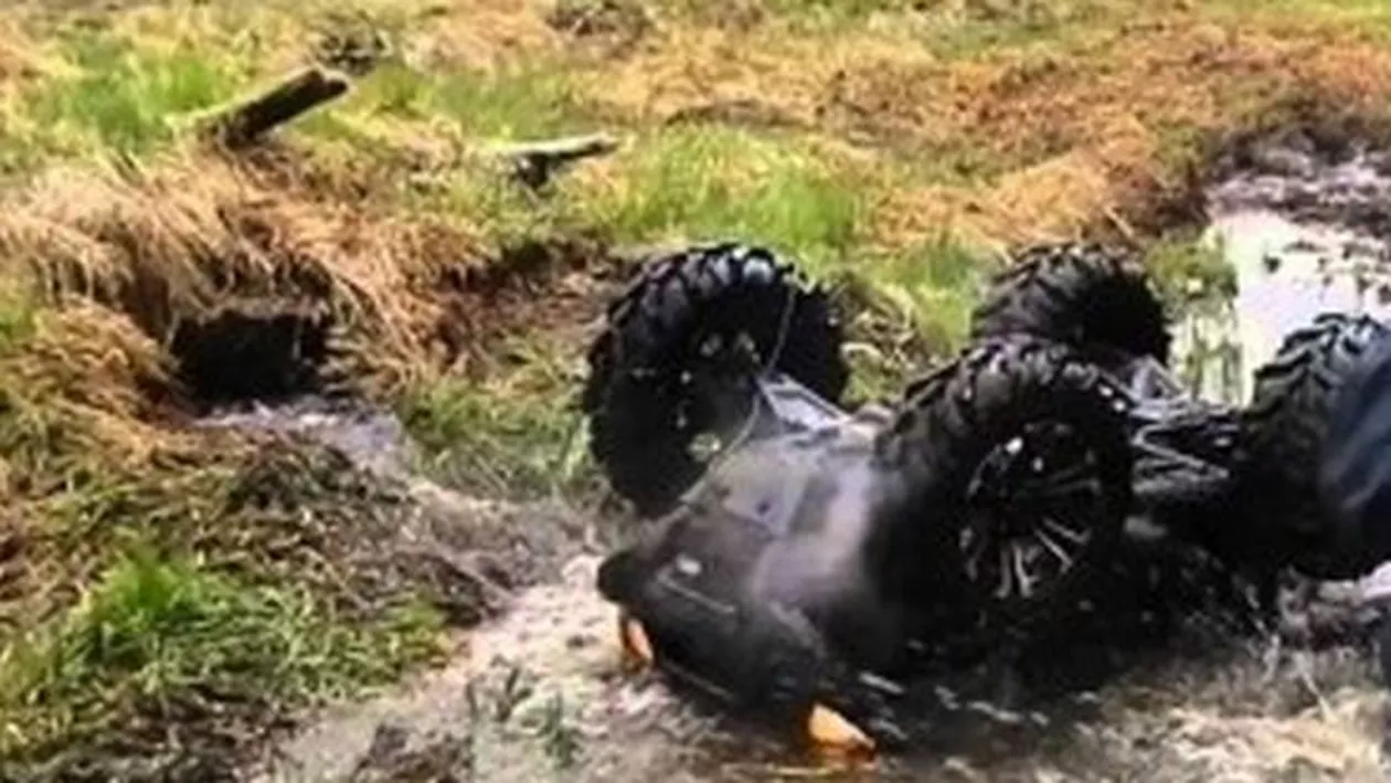 Tragedie în munții Apuseni: Doi turiști elvețieni au murit, după ce s-au răsturnat cu ATV-ul