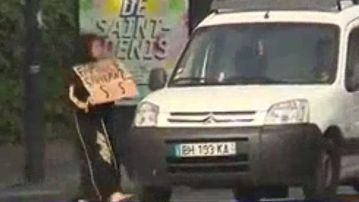 CERȘETOARE ROMÂNCE, sub acoperire în Franța. Femeile se dau drept REFUGIATE DIN SIRIA pentru a câștiga și mai mulți bani (VIDEO)